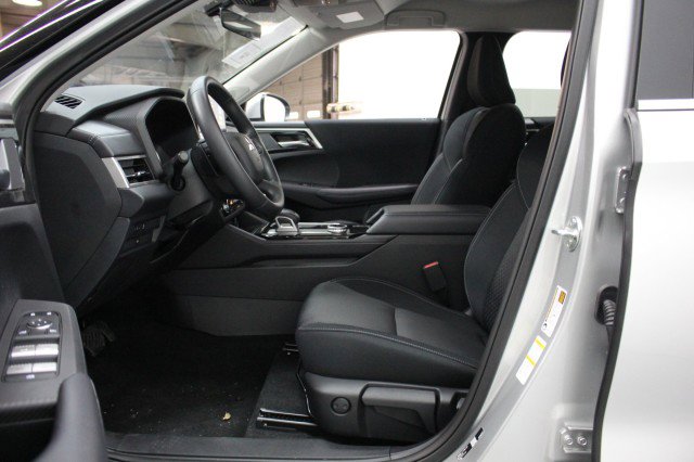 New 2026 Mitsubishi Outlander ES image 6