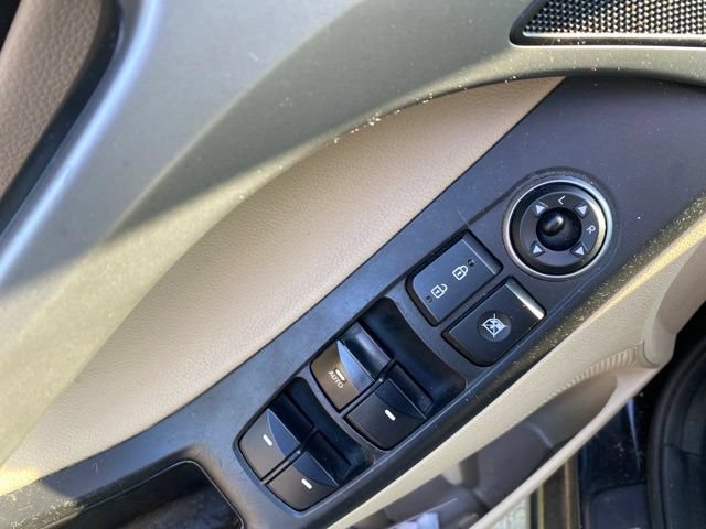Used 2016 Hyundai Elantra Limited w/ Option Group 04 FWD image 16