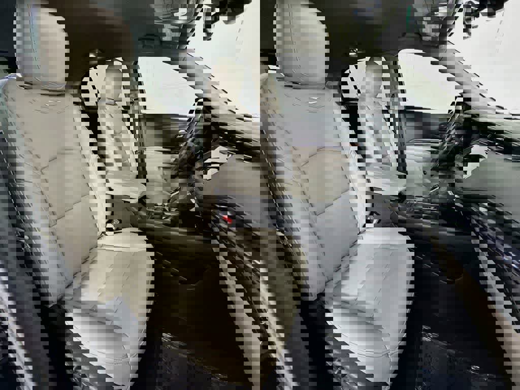 Used 2022 Cadillac XT4 Luxury w/ Cold Weather Package AWD/4WD image 15