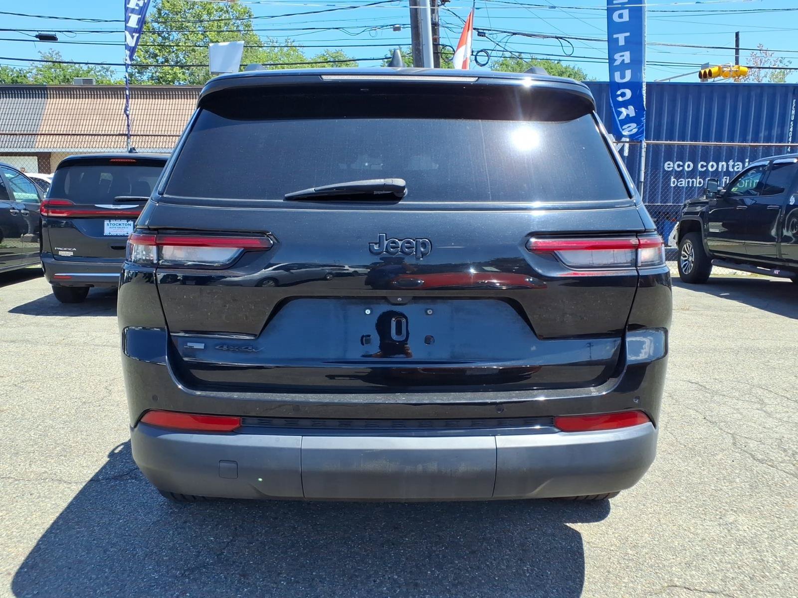 Used 2022 Jeep Grand Cherokee L Laredo AWD/4WD image 6