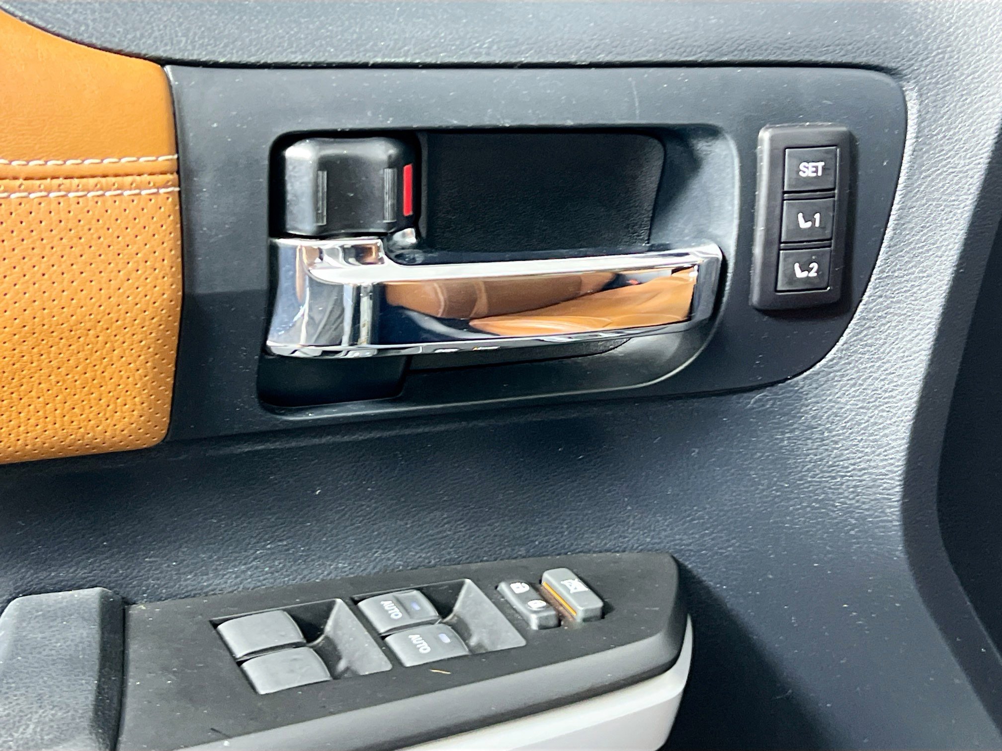 Used 2019 Toyota Tundra 1794 Edition AWD/4WD image 16