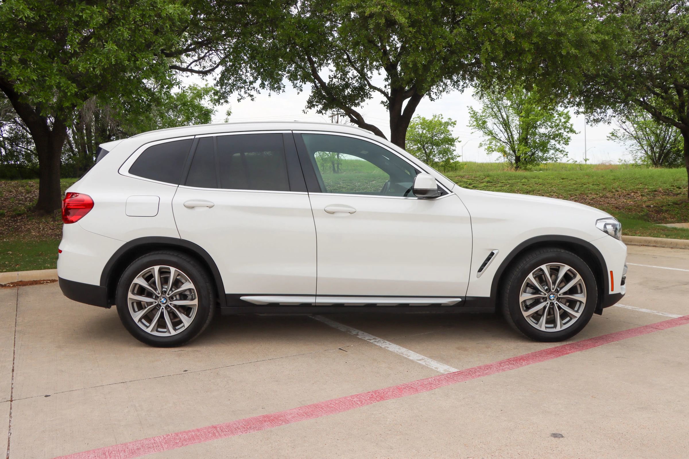 Used 2019 BMW X3 xDrive30i w/ Driving Assistance Package image 8