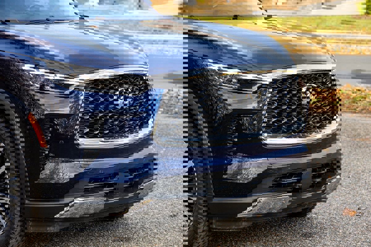 Used 2022 INFINITI QX60 Sensory w/ Cargo Package image 6