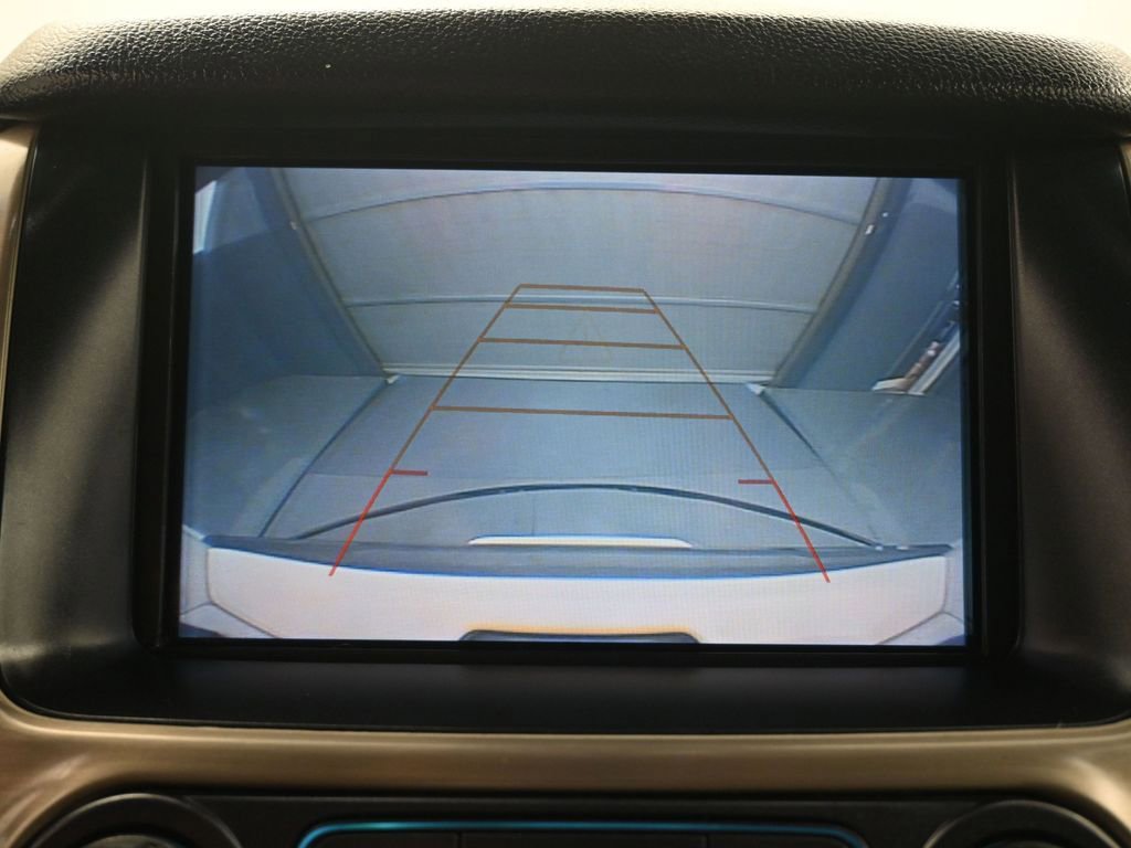 Used 2018 GMC Yukon Denali image 3