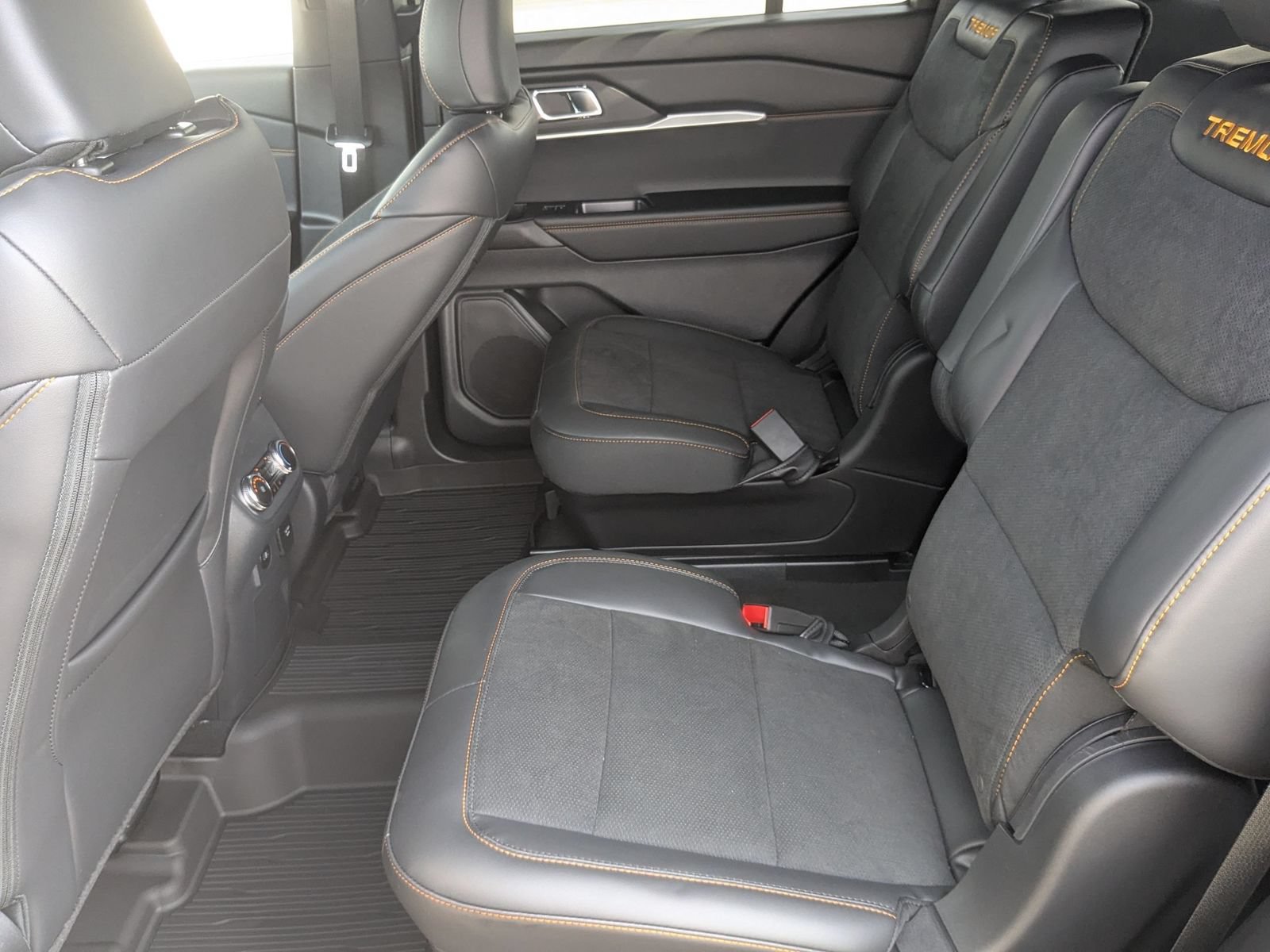 New 2026 Ford Explorer Tremor w/ Tremor Ultimate Package AWD/4WD image 30