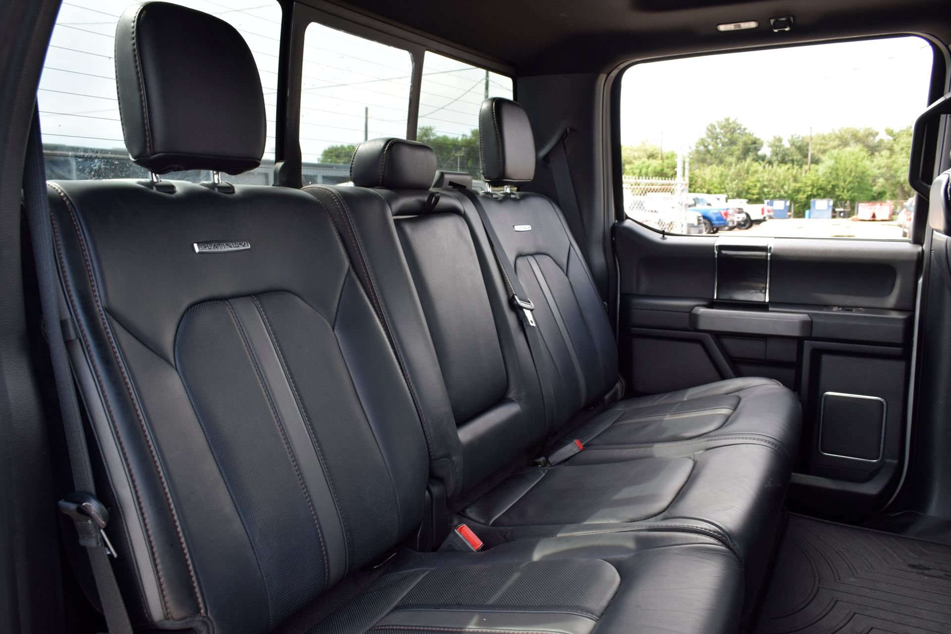 Used 2020 Ford F250 Platinum w/ FX4 Off-Road Package AWD/4WD image 21