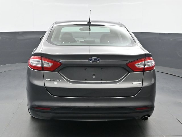 Used 2014 Ford Fusion SE w/ Equipment Group 202A FWD image 4