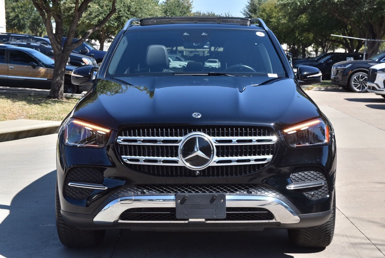 Used 2025 Mercedes-Benz GLE 350 4MATIC w/ Driver Assistance Package image 3