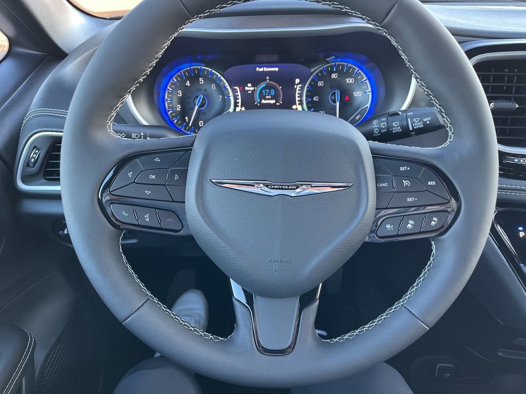 New 2026 Chrysler Pacifica Select w/ S Appearance Package image 13