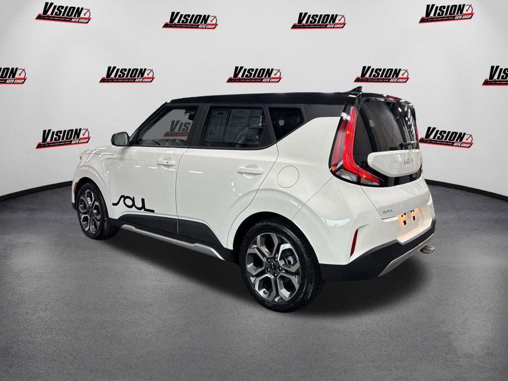 Used 2025 Kia Soul EX image 7