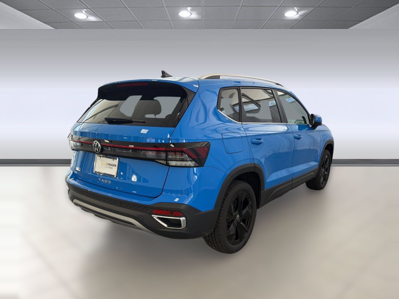 New 2026 Volkswagen Taos SE FWD image 9