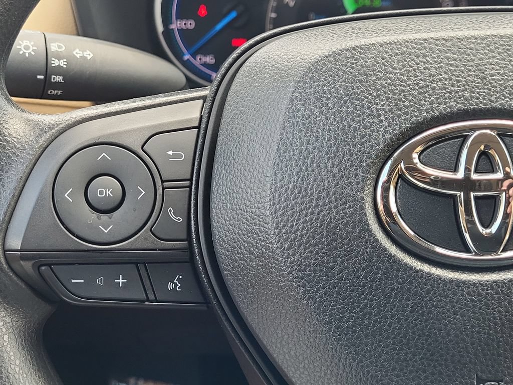 Used 2024 Toyota RAV4 LE AWD/4WD image 26