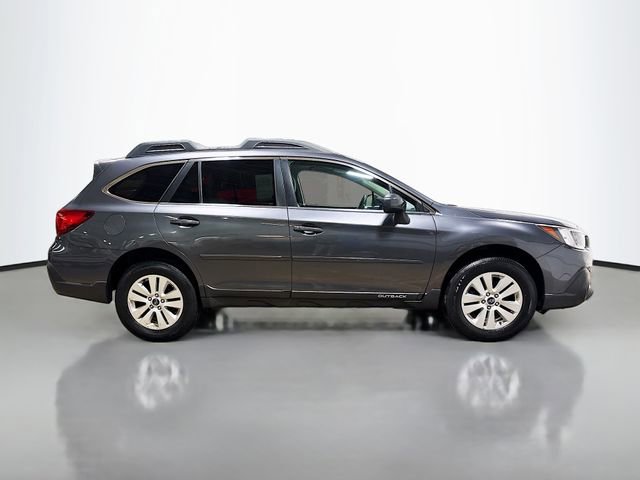 Used 2018 Subaru Outback 2.5i Premium AWD/4WD image 6