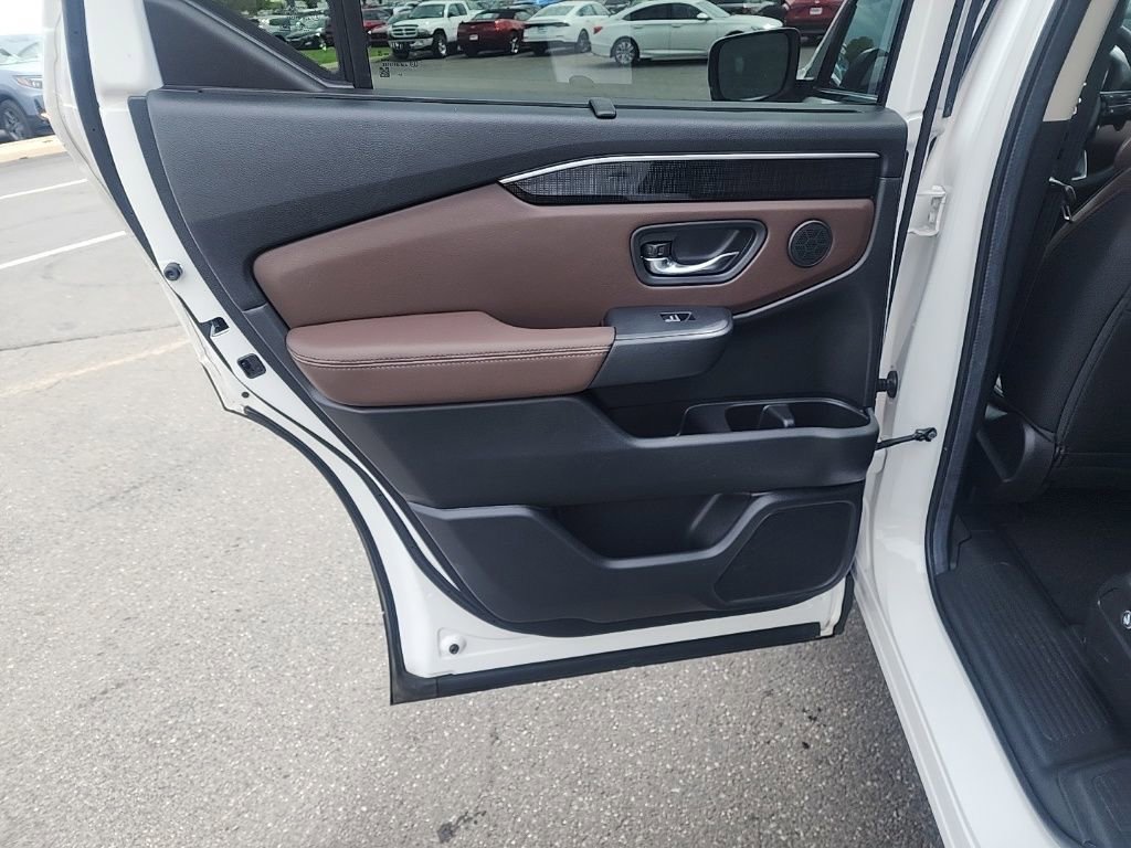 Certified 2024 Honda Pilot Elite image 26
