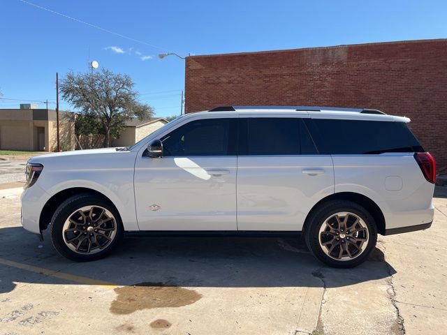 Used 2025 Ford Expedition King Ranch image 3