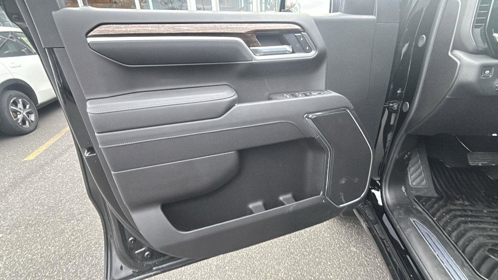 New 2026 GMC Sierra 1500 Elevation image 15