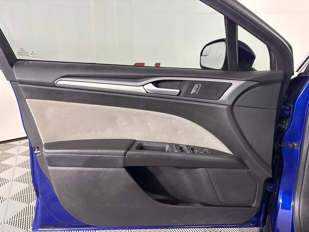 Used 2016 Ford Fusion S FWD image 15