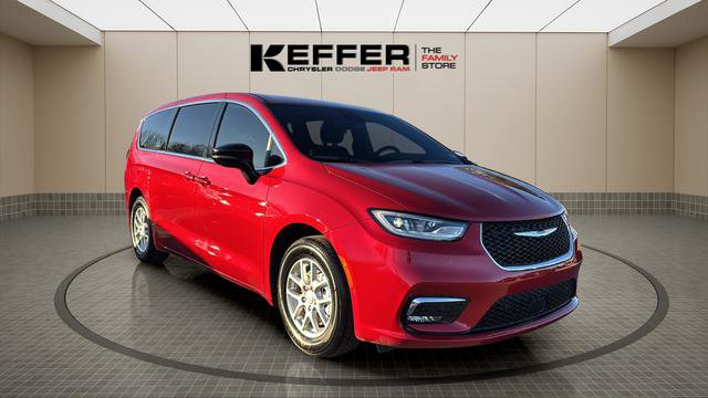 New 2026 Chrysler Pacifica Select image 7