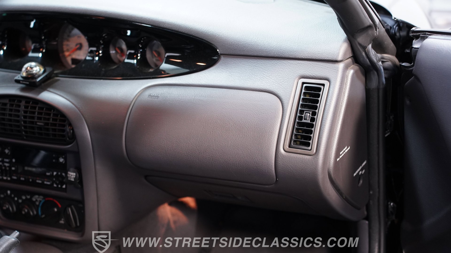 Used 1999 Plymouth Prowler RWD image 39