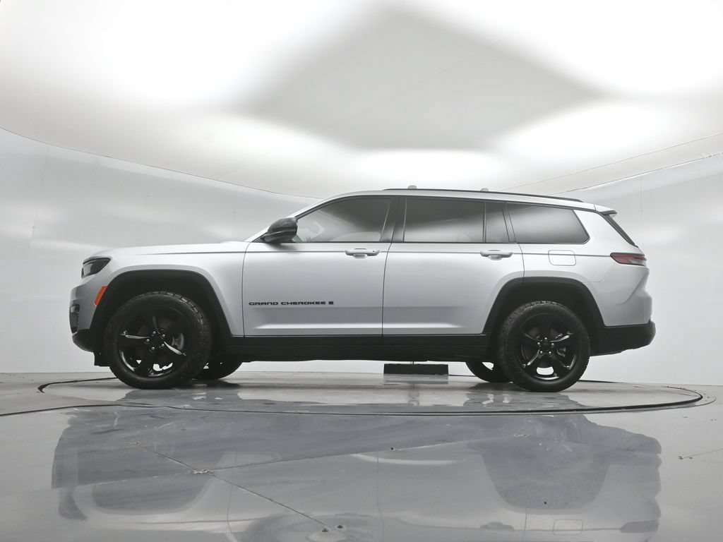 Used 2021 Jeep Grand Cherokee L Laredo AWD/4WD image 7
