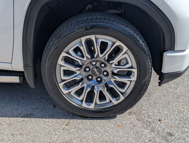 Used 2023 GMC Sierra 1500 Denali Ultimate image 9