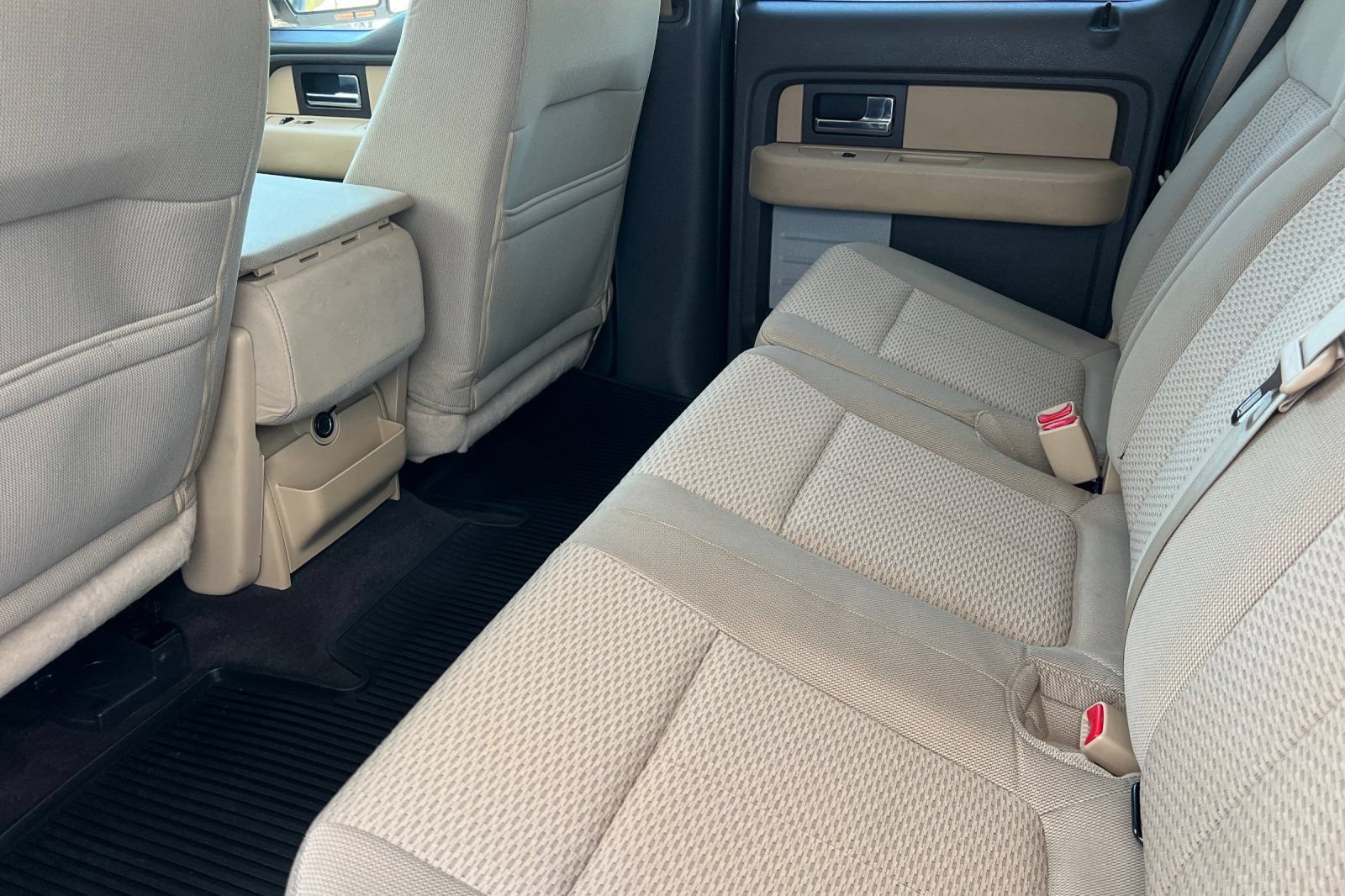 Used 2014 Ford F150 XLT w/ Equipment Group 302A Luxury AWD/4WD image 9