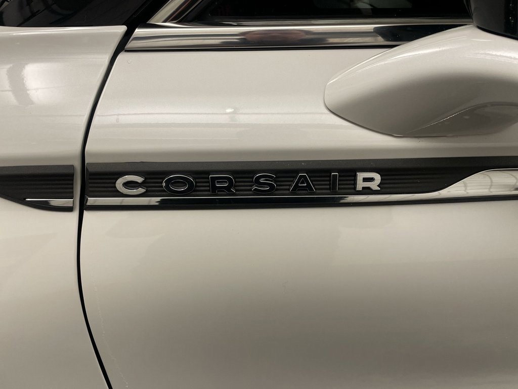 Used 2022 Lincoln Corsair Reserve w/ Equipment Group 201A image 25