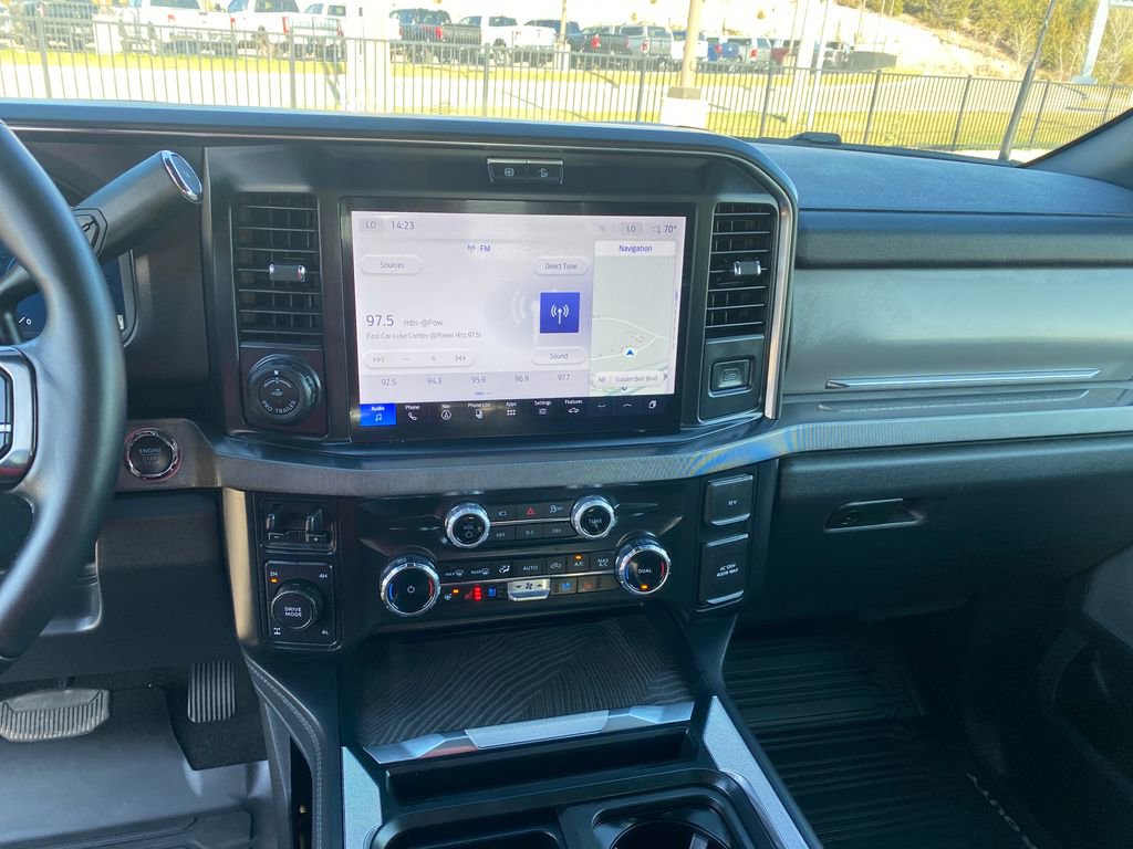 Used 2025 Ford F250 Platinum AWD/4WD image 18