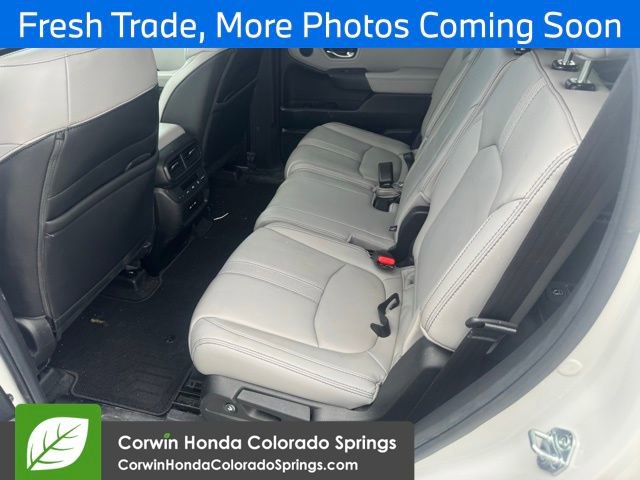 Used 2025 Honda Pilot EX-L image 10