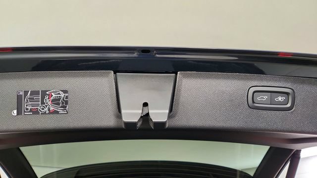 New 2026 Volvo XC90 B6 Plus w/ Protection Package AWD/4WD image 43