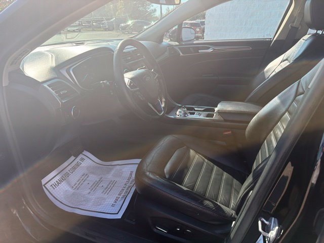 Used 2017 Ford Fusion SE w/ Fusion SE Technology Package AWD/4WD image 13