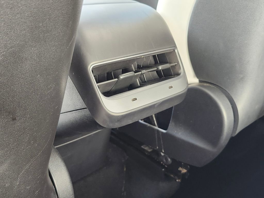 Used 2023 Tesla Model Y Long Range image 15