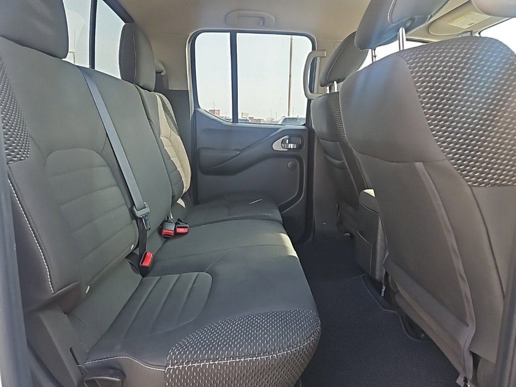 Used 2019 Nissan Frontier PRO-4X image 15