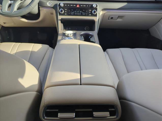 Used 2025 Genesis GV80 2.5T Advanced AWD/4WD image 16