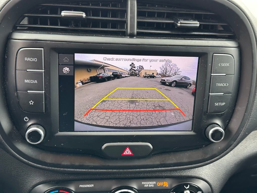 Used 2023 Kia Soul LX w/ LX Technology Package image 5