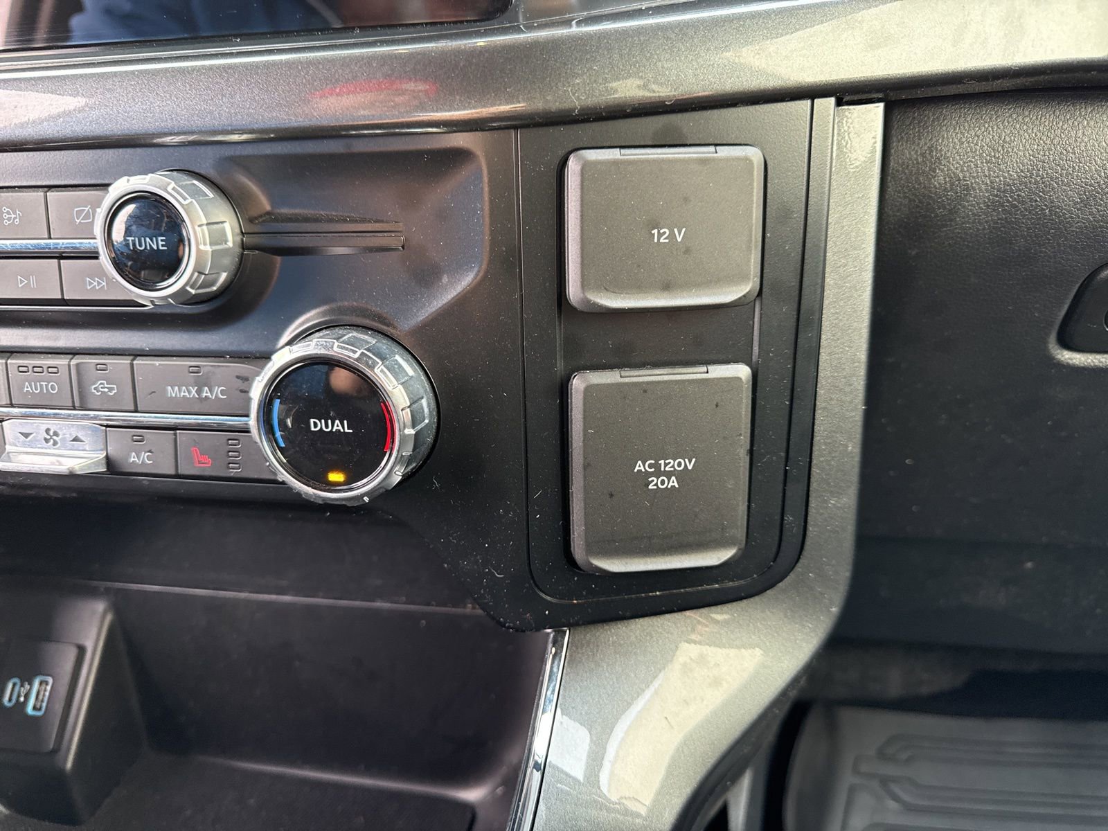 Used 2023 Ford F150 XLT w/ Equipment Group 302A High image 24