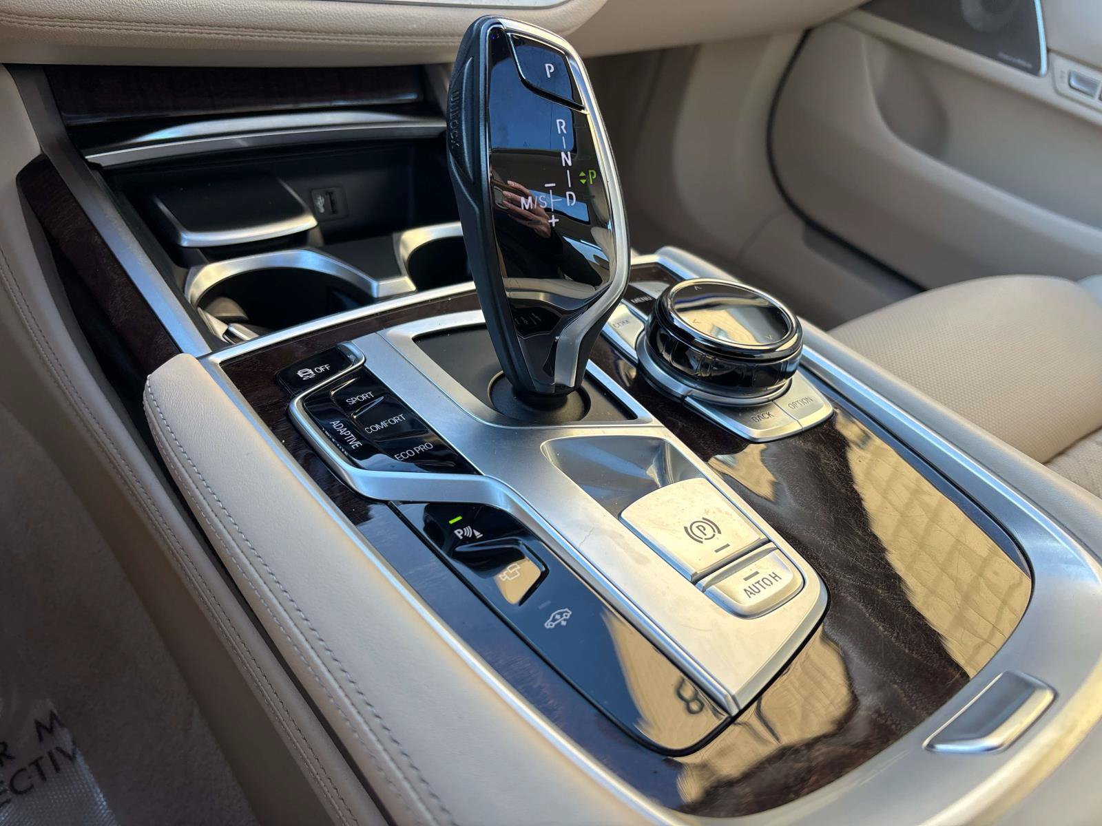 Used 2018 BMW 750i xDrive AWD/4WD image 26