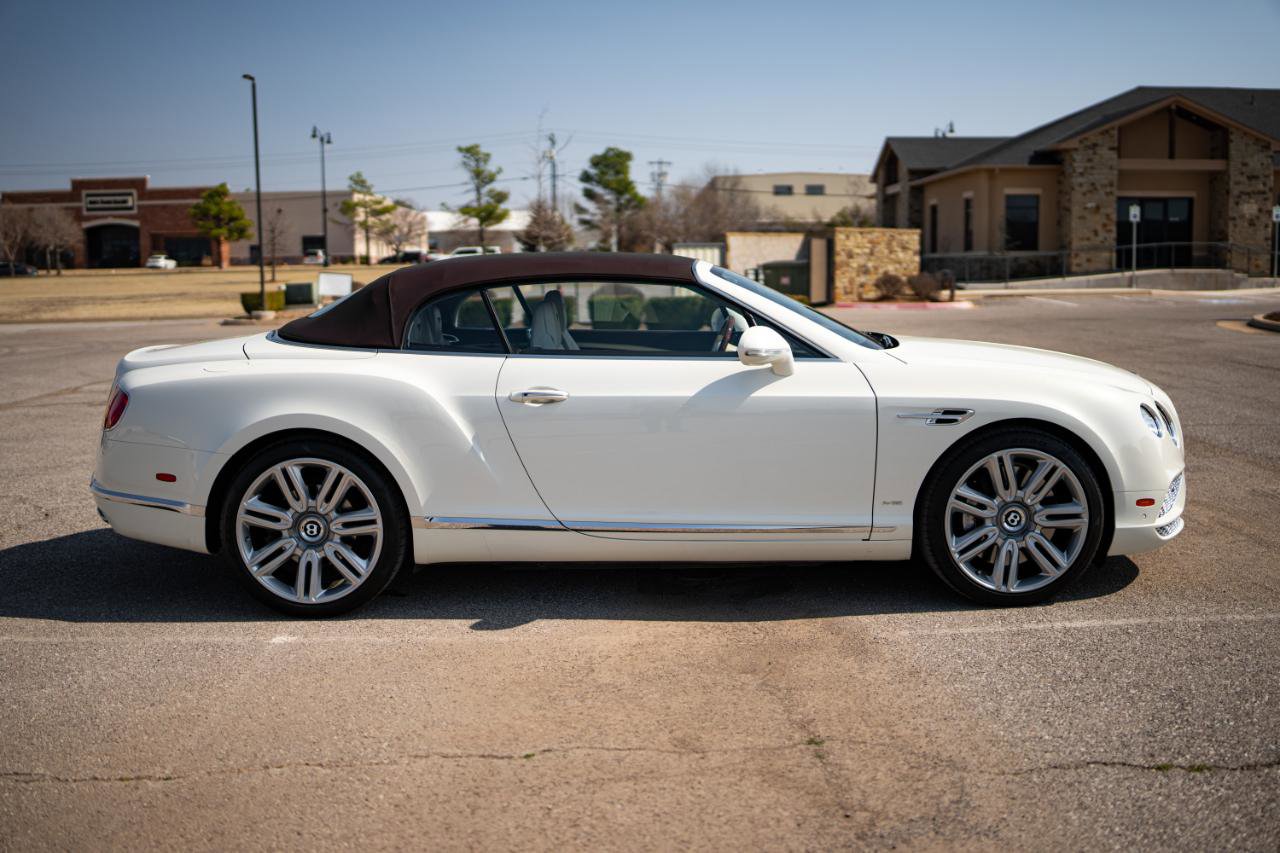 Used 2017 Bentley Continental GT image 4