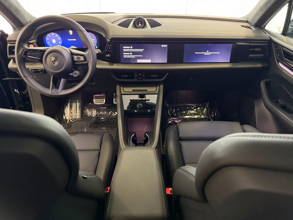 Certified 2025 Porsche Macan Turbo Electric AWD/4WD image 17