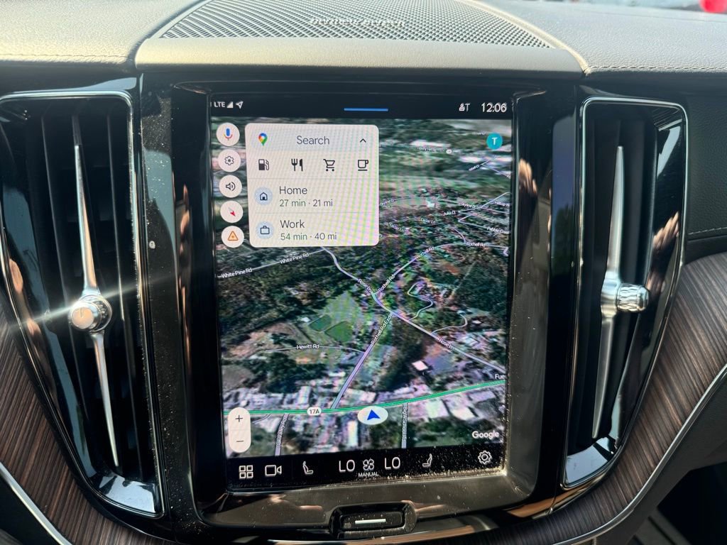 Used 2022 Volvo XC60 B6 Inscription w/ Advanced Package image 26