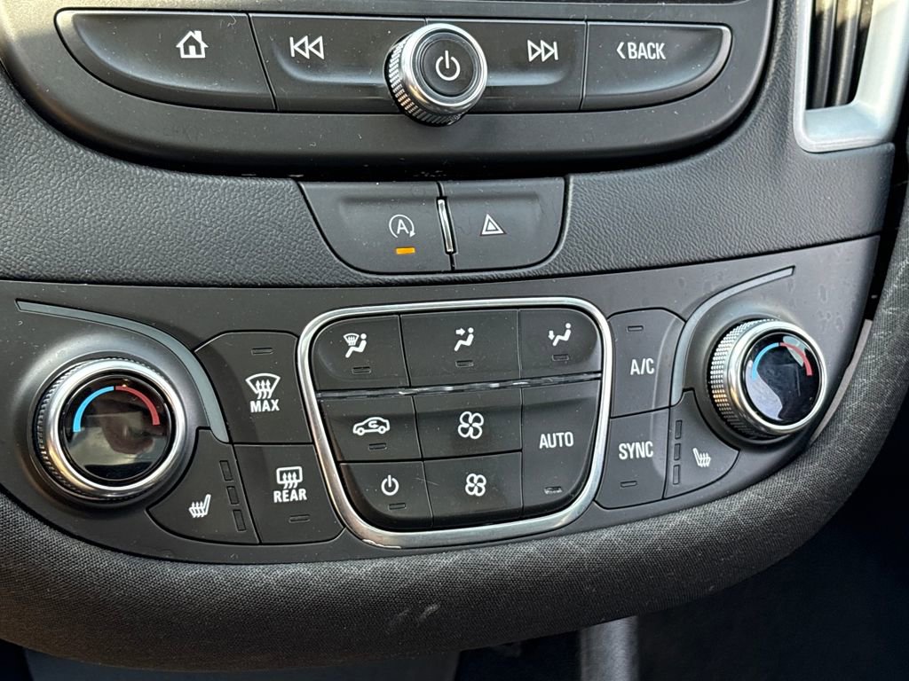 Used 2024 Chevrolet Malibu LT image 15