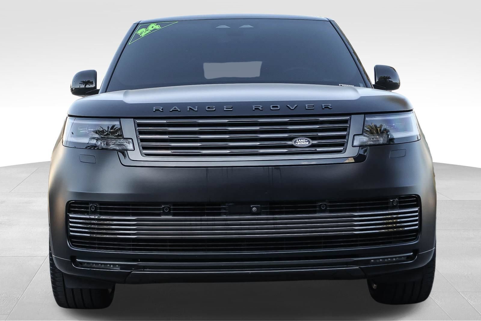 Certified 2024 Land Rover Range Rover SV AWD/4WD image 2