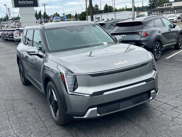 Certified 2024 Kia EV9 Light RWD image 5