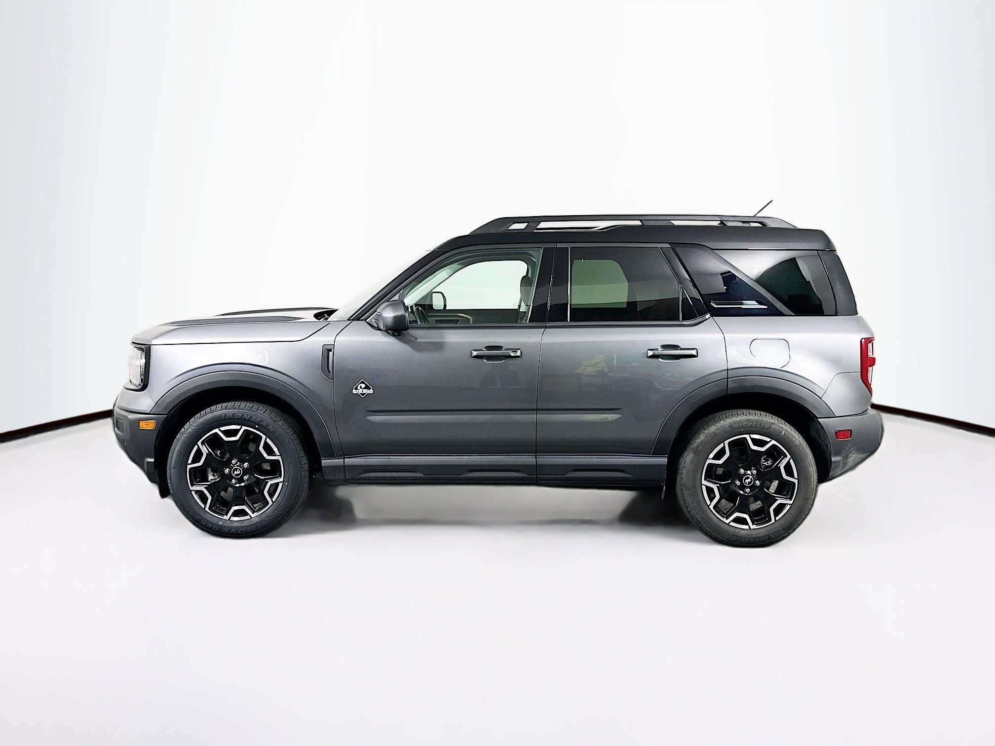 Used 2025 Ford Bronco Sport Outer Banks w/ Outer Banks Tech Package+ AWD/4WD image 4