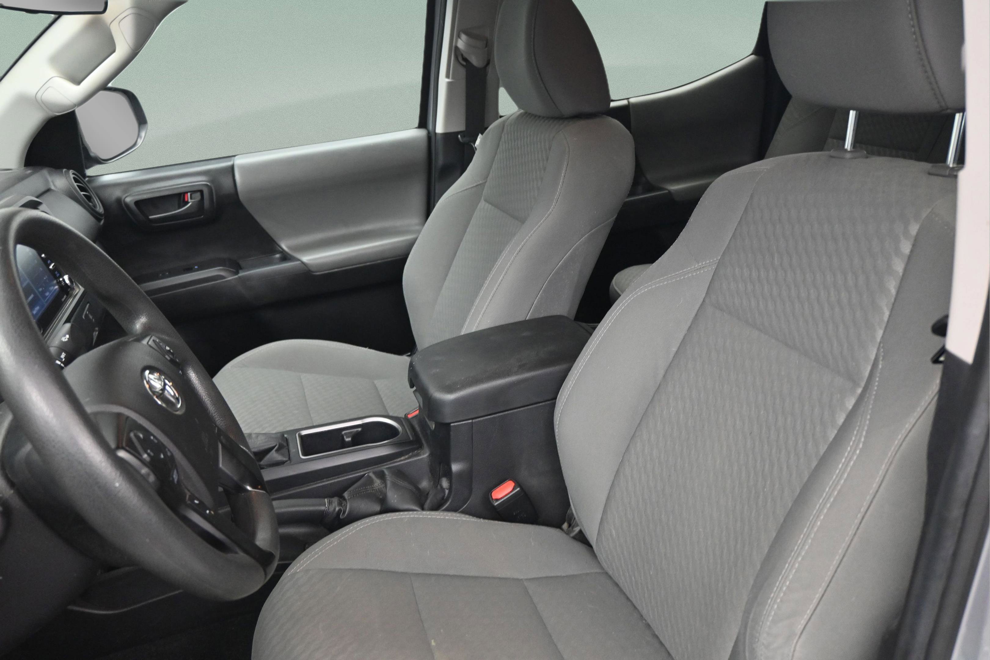 Used 2021 Toyota Tacoma SR AWD/4WD image 34