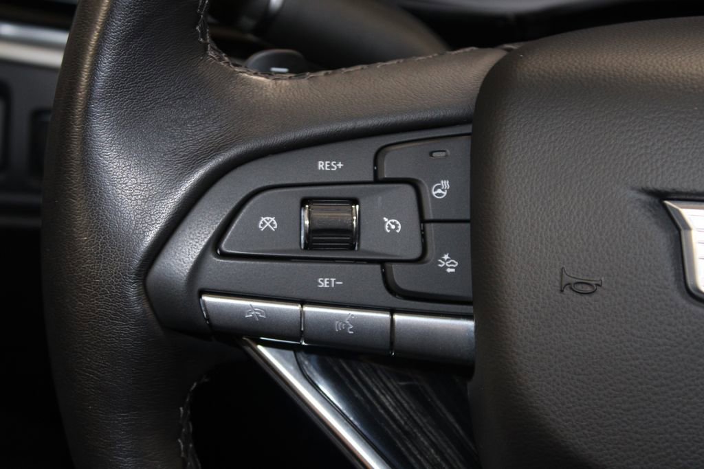 Used 2025 Cadillac XT6 Premium Luxury image 40