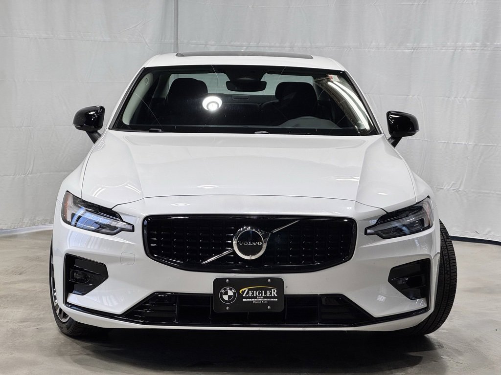 Used 2024 Volvo S60 B5 Core image 2