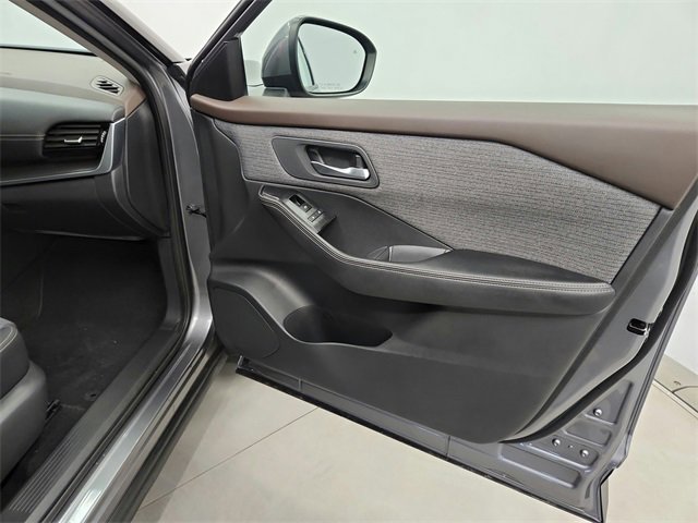 Used 2021 Nissan Rogue SV image 33