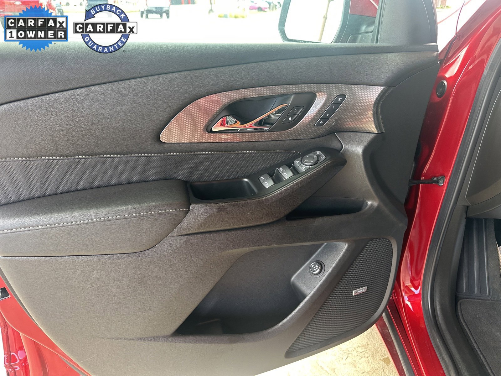 Used 2023 Chevrolet Traverse Premier image 7