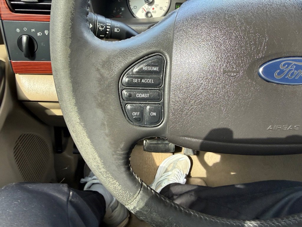 Used 2005 Ford F250 2WD Crew Cab Super Duty image 28